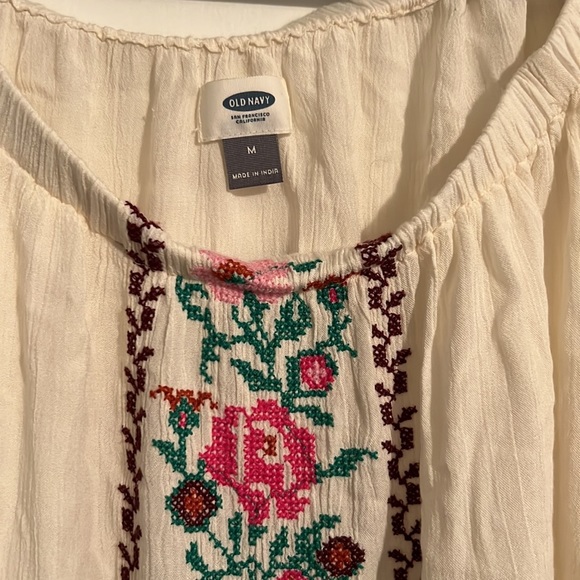 Old Navy Top - Picture 2 of 3